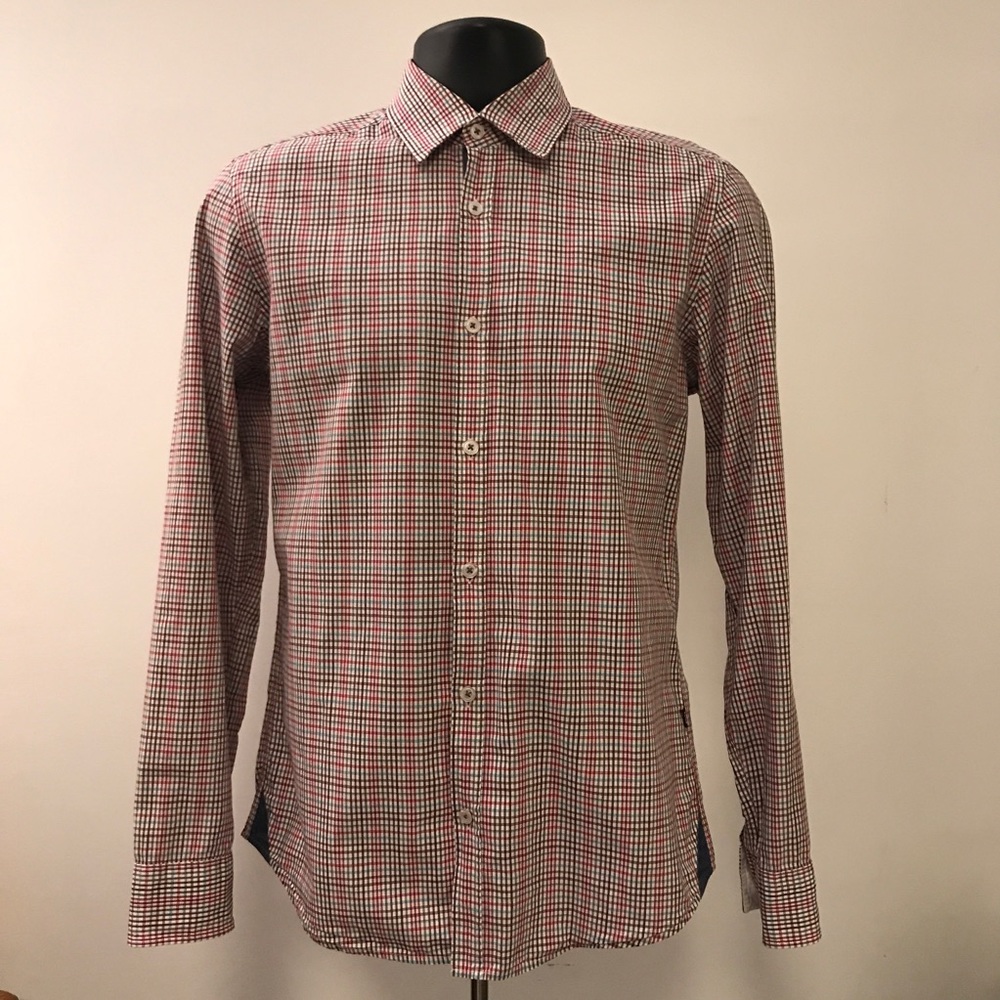 Hugo Boss men's size S button down dress shirt